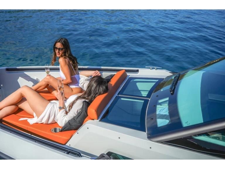 Pronájem lodi Ibiza Town lákavé ceny Saxdor 320 GTO