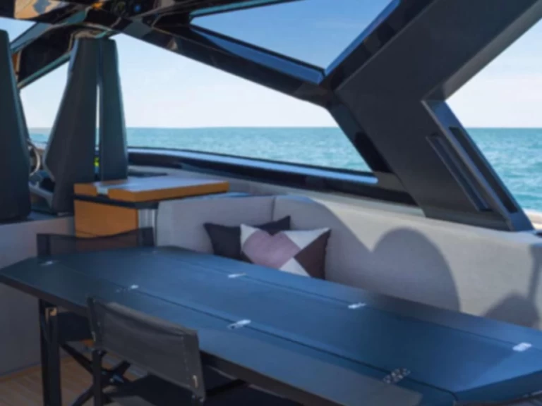 Pronajmout si WALLY YACHTS 58 v Portofino