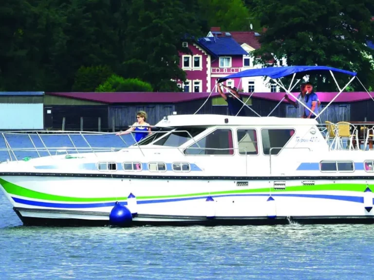 Motorová loď k pronájmu v Lübz za nejlepší cenu