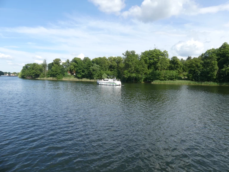  Tarpon 42 N jednotlivci a charterové společnosti v Lübz