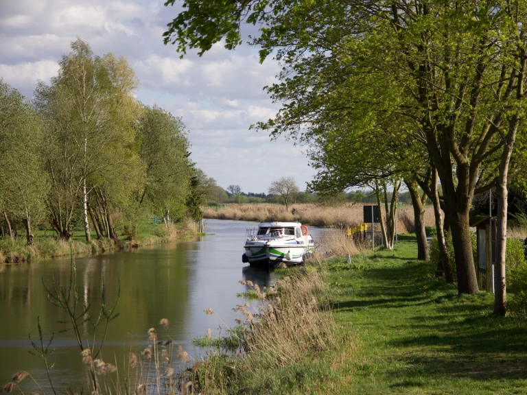 Pronájem lodi  Tarpon 37 DP v Lübz na Samboatu