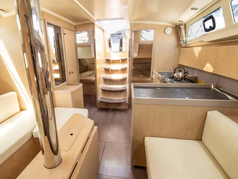 Pronájem lodi Nikiána lákavé ceny Oceanis 41.1[G]