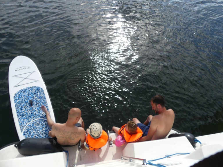  Tarpon 42 TP jednotlivci a charterové společnosti v Lübz