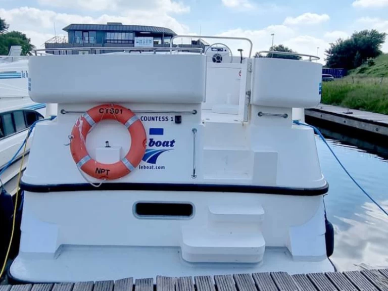 Pronájem Motorová loď Le Boat s licencí