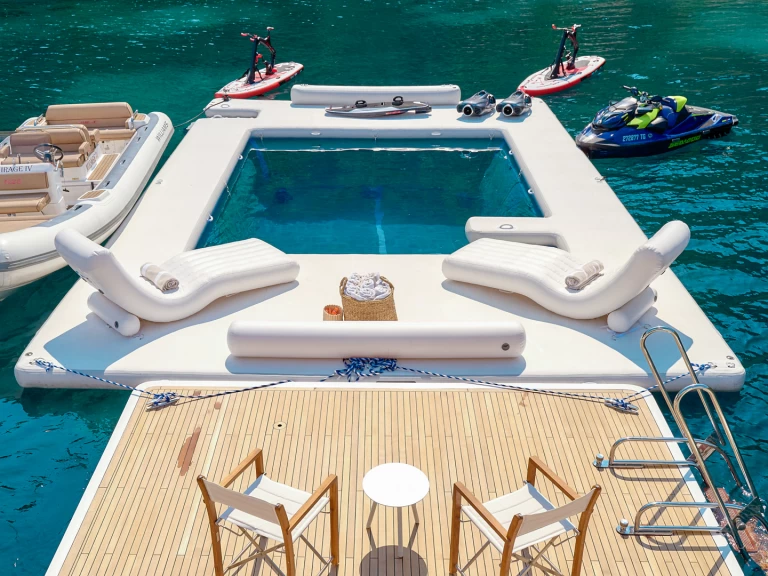 Pronájem Jachta Princess s licencí