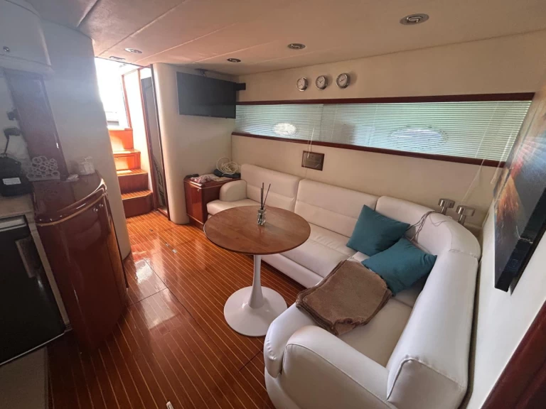 Pronajmout si Rizzardi Rizzardi 50 Top Line v Nettuno