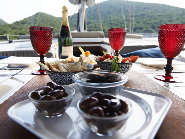 Pronájem Plachetnice v Milazzo -Hanse Hanse 540 E