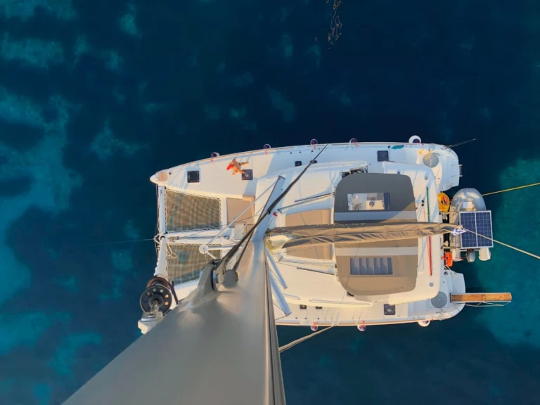 Pronajmout Katamarán se skipperem či ne Lagoon v Lefkáda