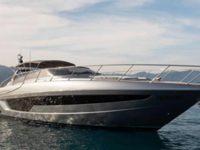 Pronájem lodi Riva RIVALE 56 v Portofino na Samboatu