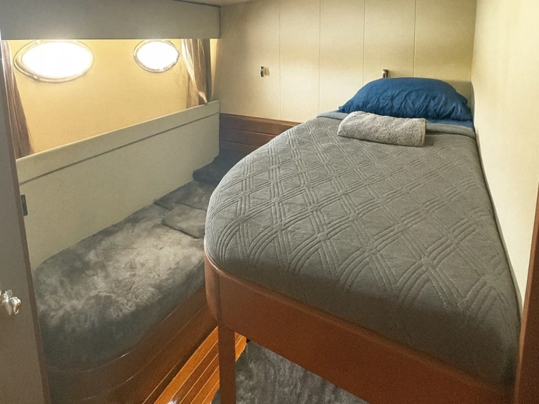 Pronájem lodi Monte Fino Montefino 68 v Puntarenas na Samboatu