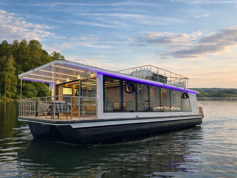 Pronájem lodi Luxboot Luxboot v Buchholz City na Samboatu