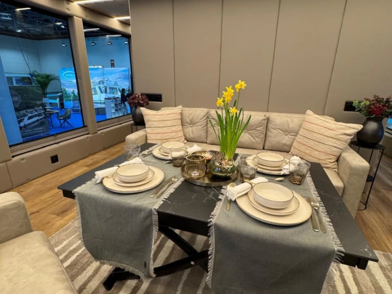 Pronájem lodi Luxboot Luxboot v Buchholz City na Samboatu