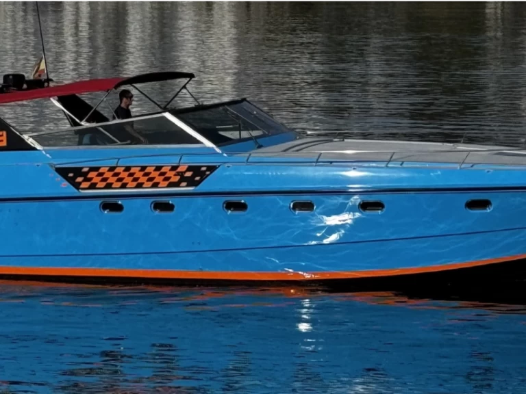 Motorová loď k pronájmu v Marbella za nejlepší cenu