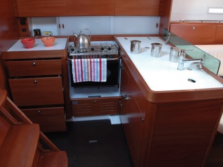 Pronajmout si Dufour Dufour 40 E Performance v La Trinité-sur-Mer