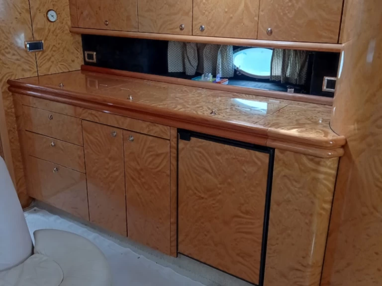 Pronájem lodi Sunseeker Camargue 51 v Španělsko na Samboatu
