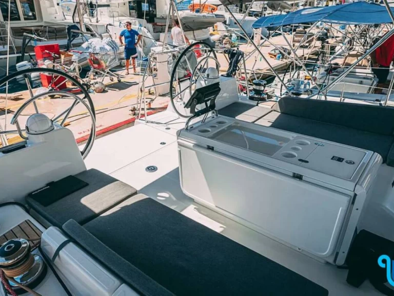 Pronájem lodi Parish of Saint George lákavé ceny Jeanneau 54