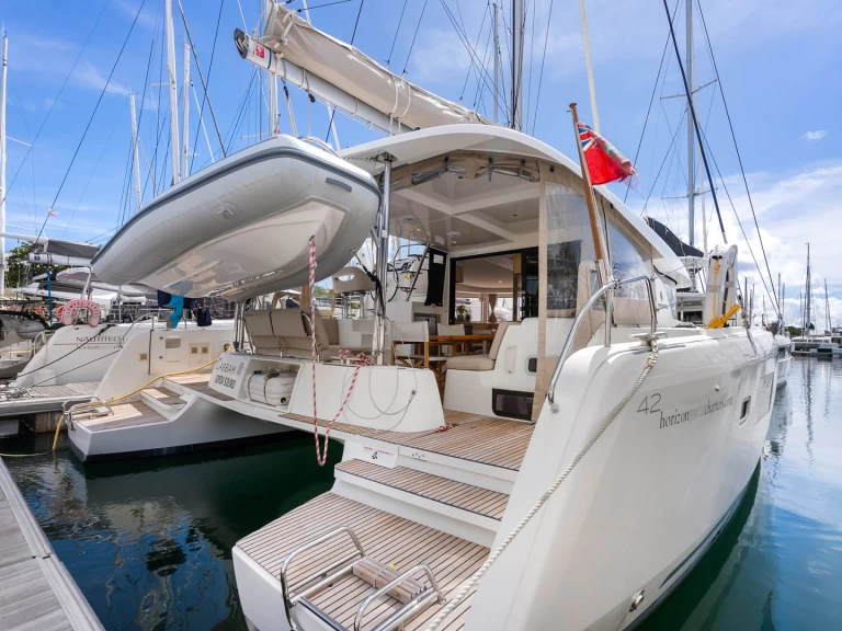 Katamarán k pronájmu v Road Town za nejlepší cenu