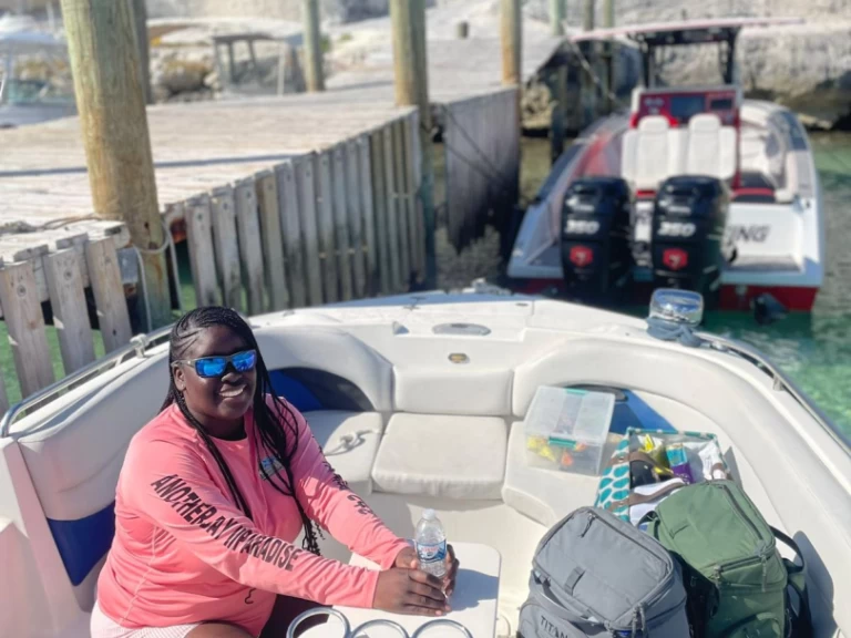 Pronájem jachty v Nassau -Hurricane deck boat  260 na Samboatu