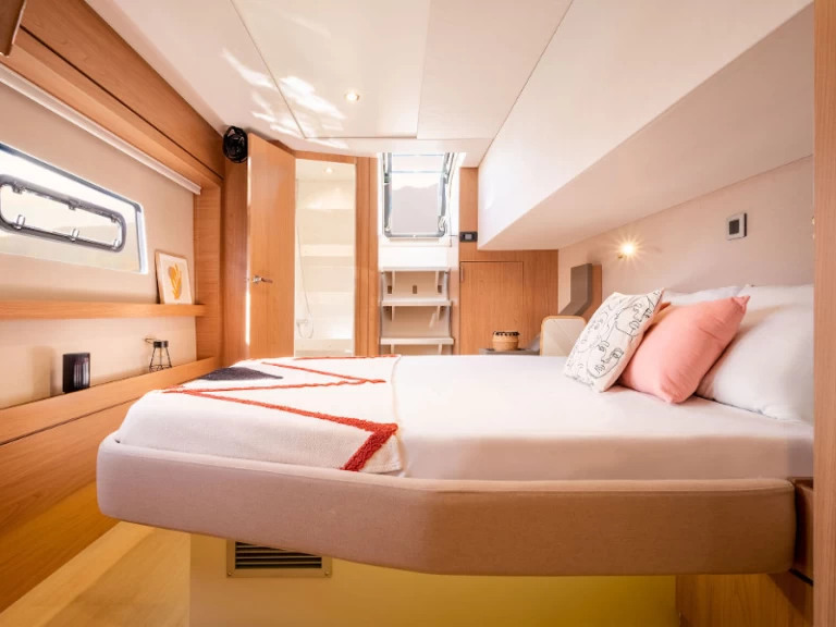 Katamarán k pronájmu v Lavrio za nejlepší cenu