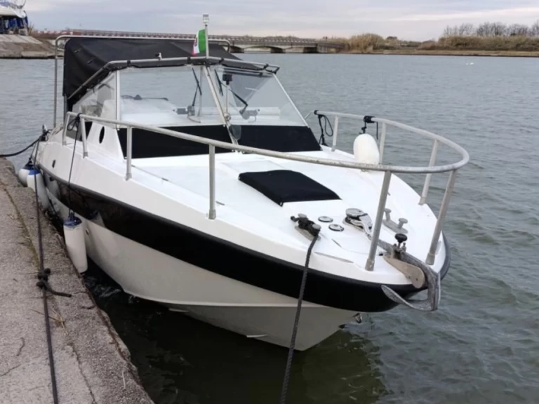 Pronajmout si Rio Rio 680 Cabin v Torre Annunziata