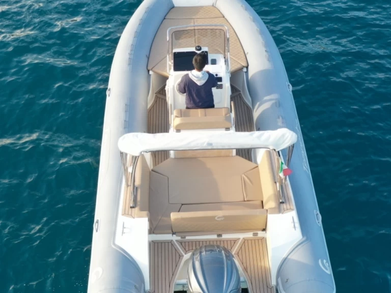 Pronajmout Polotuhá loď se skipperem či ne Capelli v Santa Margherita Ligure