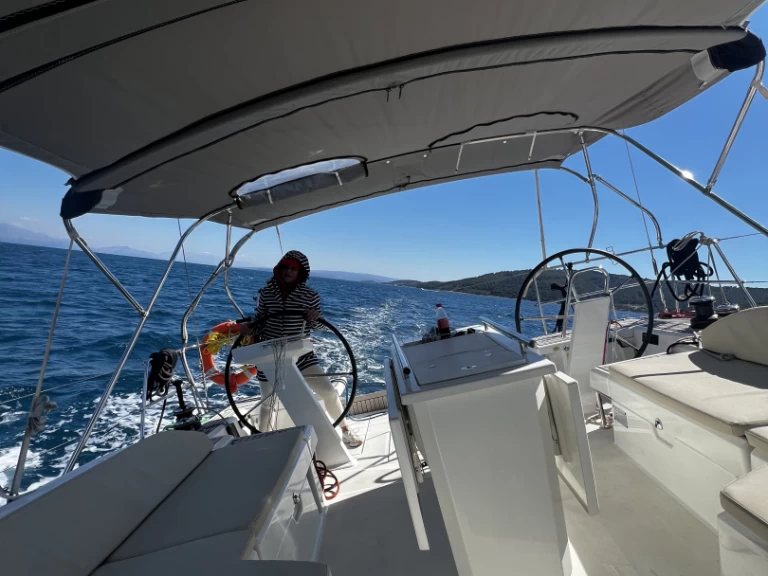 Pronajmout si Bénéteau Oceanis 46.1 v Split