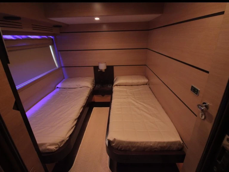 Pronájem lodi Leopard Leopard 23 v Gardens Yacht Marina na Samboatu