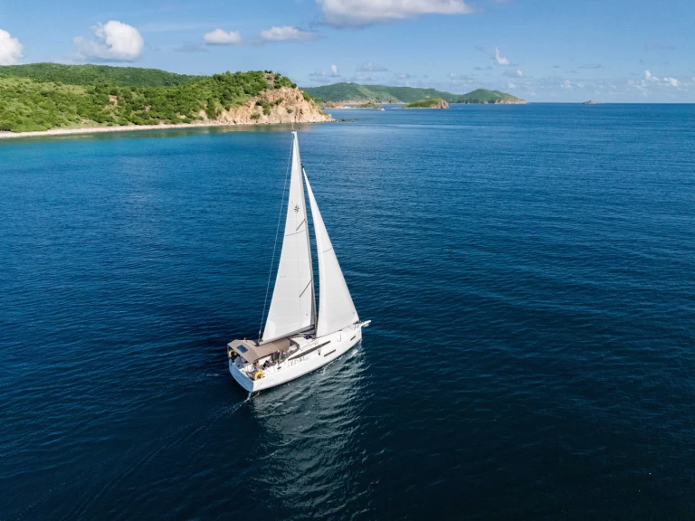 Pronajmout si Jeanneau Sun Odyssey 380 v Road Town