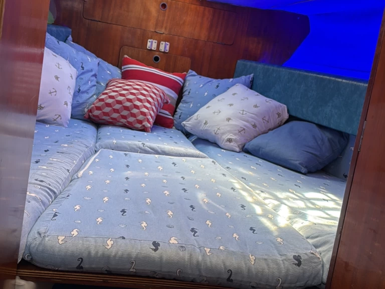 Pronajmout Motorová loď se skipperem či ne Rio v Torre Annunziata