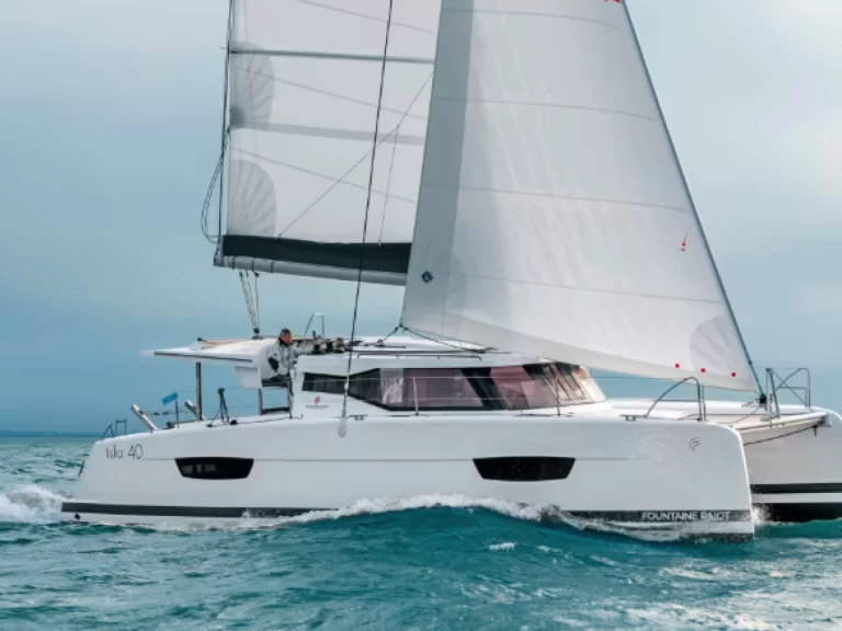 Pronájem lodi Fountaine Pajot Isla 40 v Arzon na Samboatu