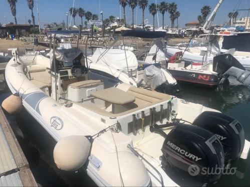 Pronájem Polotuhá loď TECNO s licencí