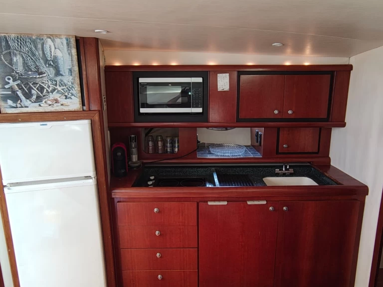 Pronajmout si Trojan Carver 440 v Terracina