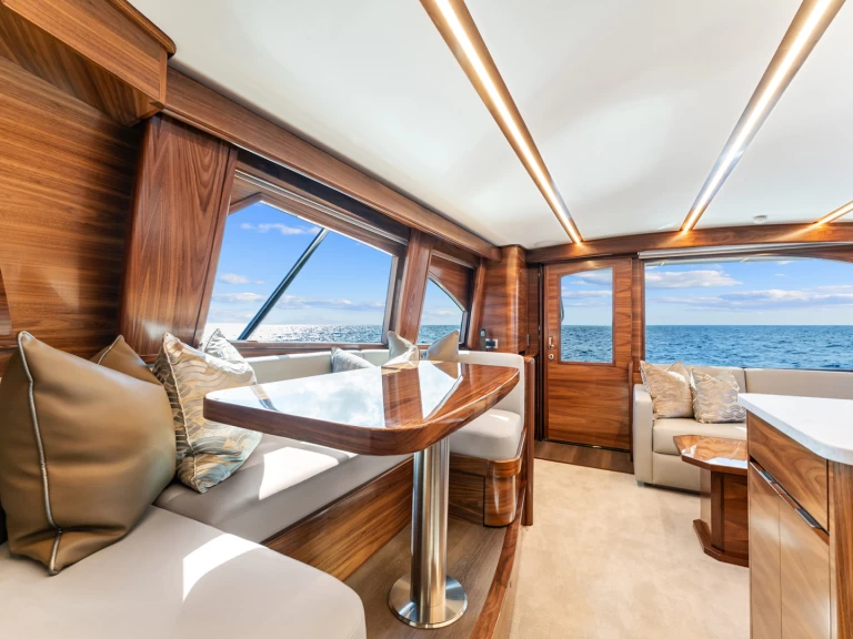 Pronajmout si Viking Viking 50 v Marina Papagayo