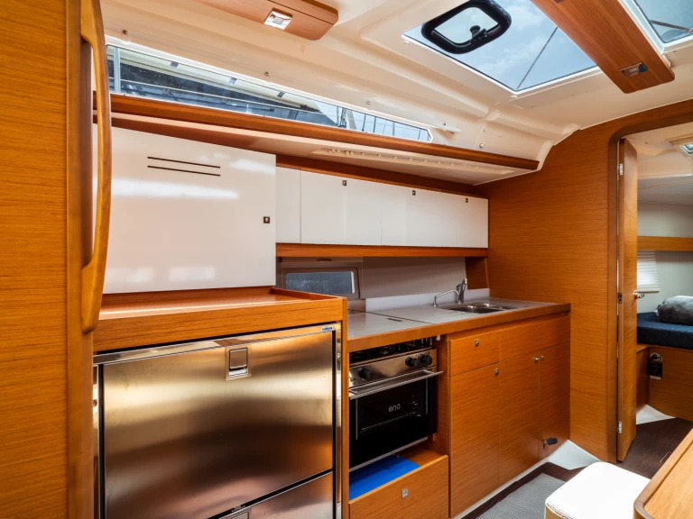 Dufour Dufour 390 Grand Large jednotlivci a charterové společnosti v Olbia