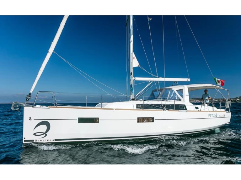 Pronájem lodi Bénéteau Oceanis 38 v Olbia na Samboatu
