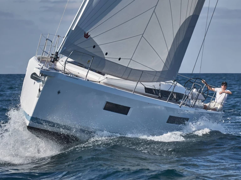 Jeanneau Sun Odyssey 440 jednotlivci a charterové společnosti v Lavrio