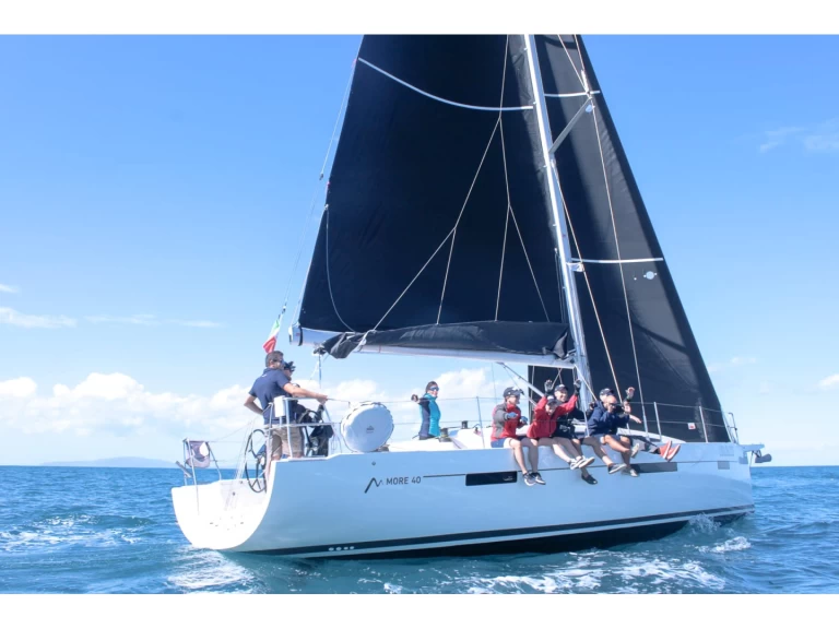 Pronájem Plachetnice More Boats s licencí