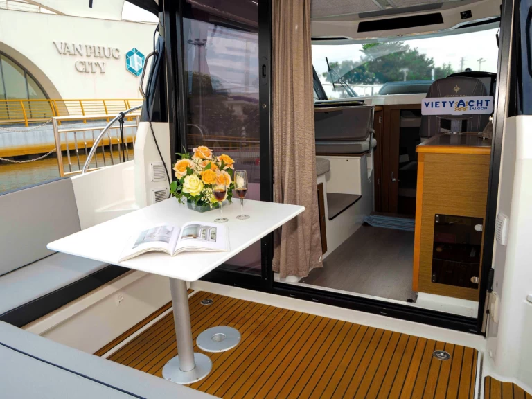 Pronájem lodi Phường Hiệp Bình Chánh lákavé ceny Merry Fisher 895