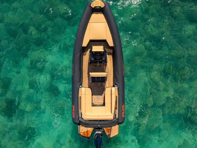 Pronajmout si Renier Renier R8 Tourer v Mahon