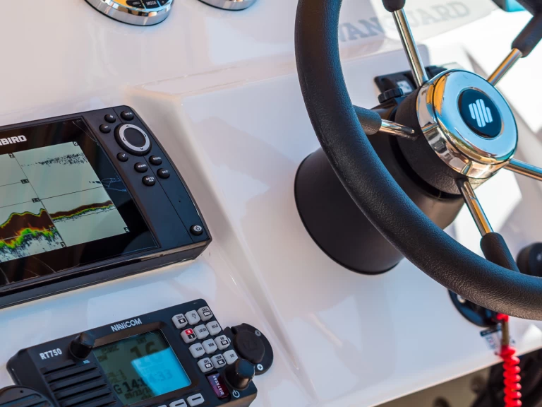 Pronájem jachty v Palma de Mallorca -Vanguard DR900-Family na Samboatu