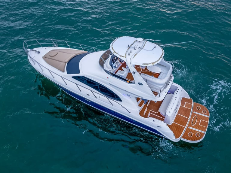 Pronájem lodi Sea Ray Sea Ray 400 Sedan Bridge v Miami Beach na Samboatu