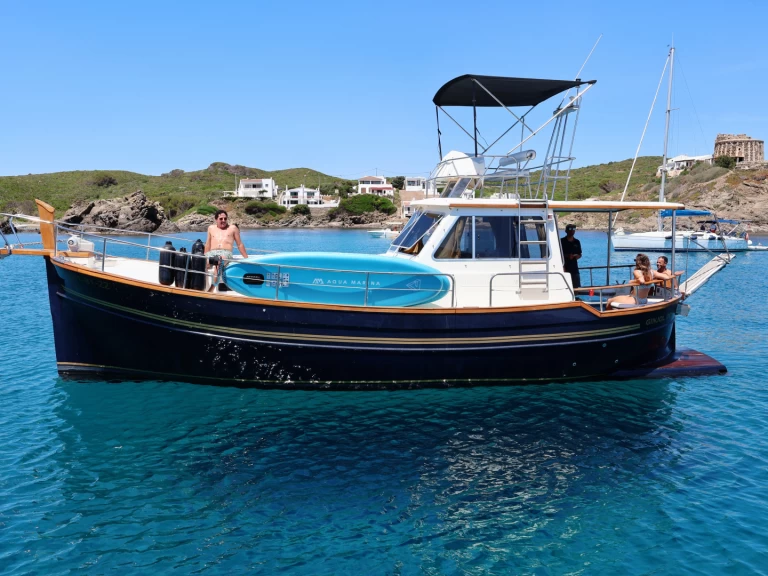 Pronajmout si Menorquin-Yachts Menorquin Yachts 120 v Mahon