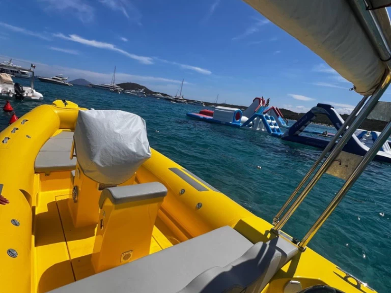 Pronajmout si DOMAR Domar f6 v Arzachena