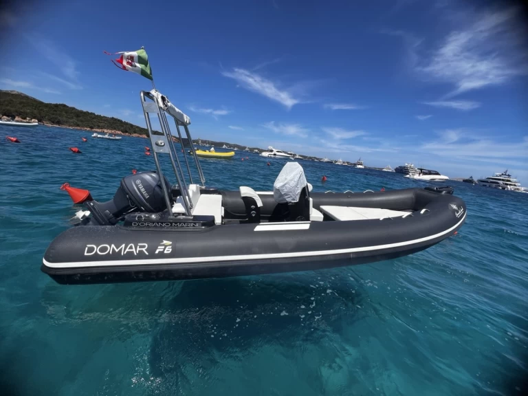 Pronájem lodi Arzachena lákavé ceny DOMAR F6 NERO