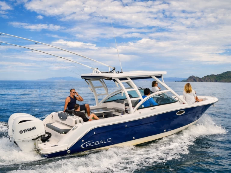 Motorová loď k pronájmu v Coco Bay za nejlepší cenu