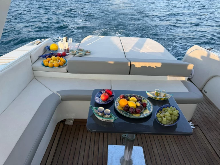 Pronájem Motorová loď v Salerno -Ferretti Altura 39