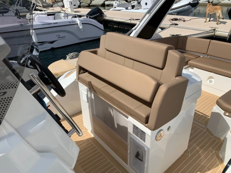 Pronájem lodi Joker Boat Clubman 30 v Cavalaire-sur-Mer na Samboatu