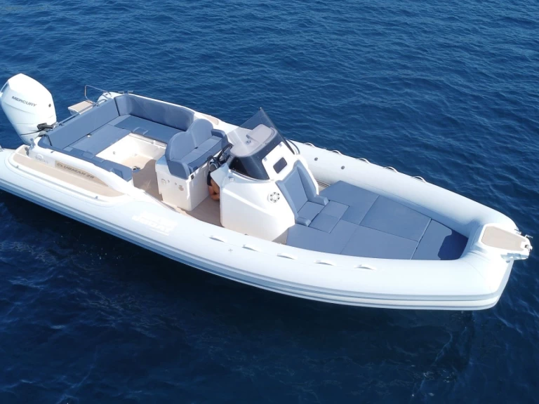 Joker Boat JOKER 28 jednotlivci a charterové společnosti v Cavalaire-sur-Mer