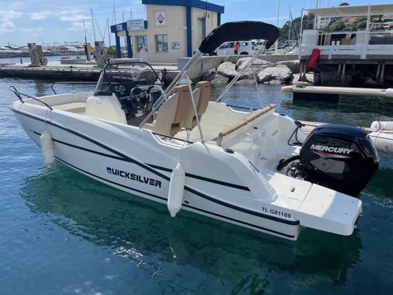 Pronajmout si Quicksilver Quicksilver 605 Activ Open v Cavalaire-sur-Mer