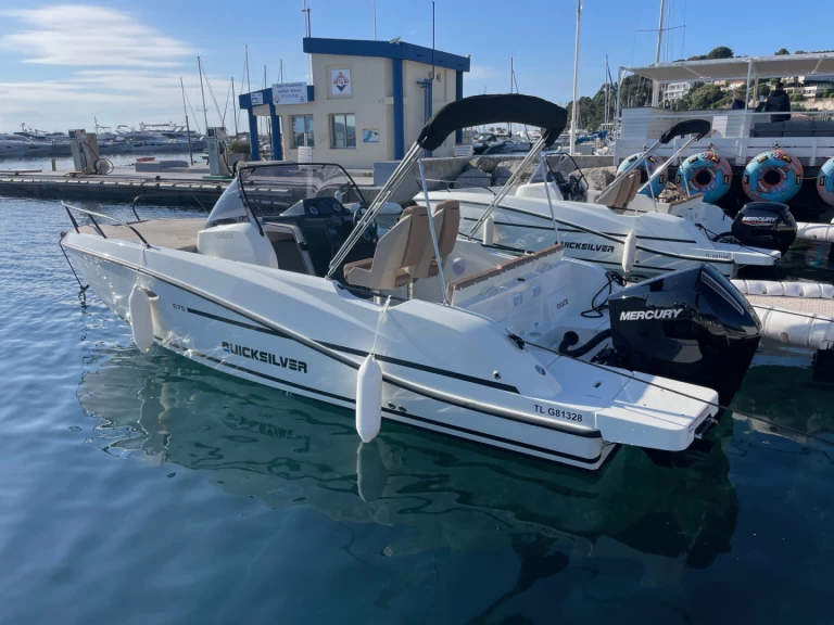 Pronájem lodi Cavalaire-sur-Mer lákavé ceny Activ 675 Sundeck